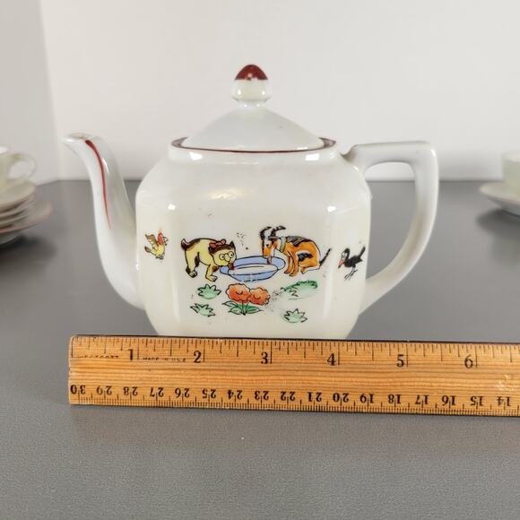 Vintage Japan Child Tea Set Cat Dog Design Teapot Cups Saucers Plates 16 Pc - Picture 3 of 16